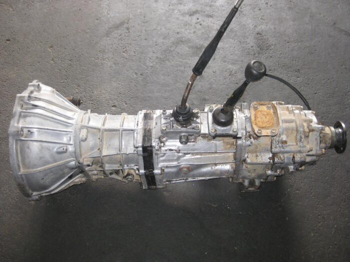 TOYOTA 2L3Y FLOOR 4X4 MG